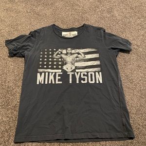 Mike Tyson t shirt size medium